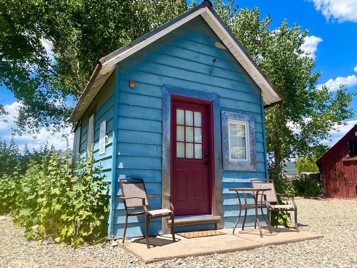 Violet Cottage At Zenzen Gardens Paonia Exterior photo